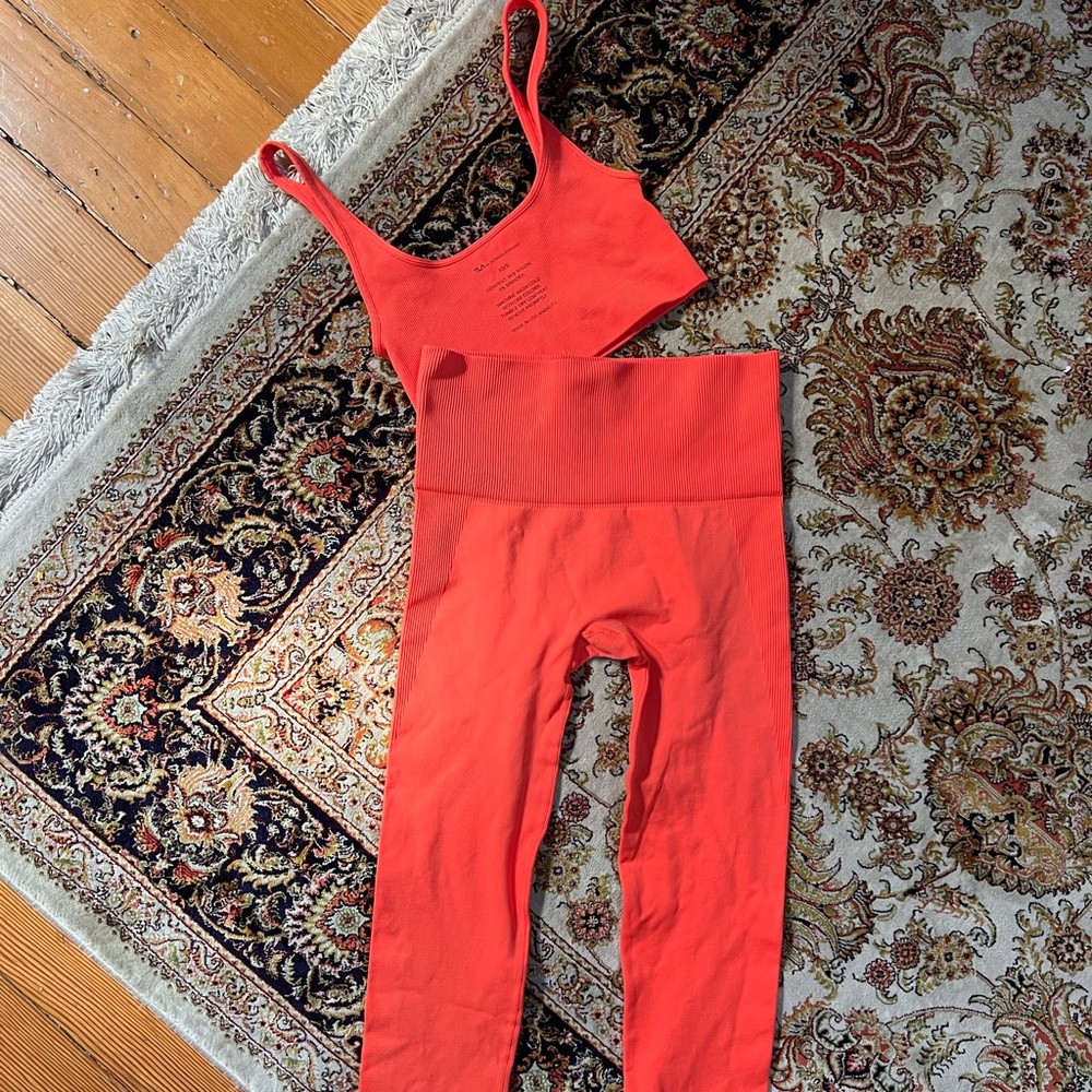 Morgan Stewart tla orange workout set xs/s 🍊